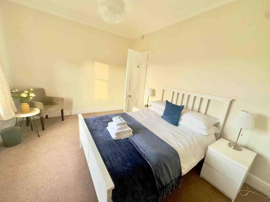 Spacious & Bright 3 Bed Harrogate Apartment מראה חיצוני תמונה